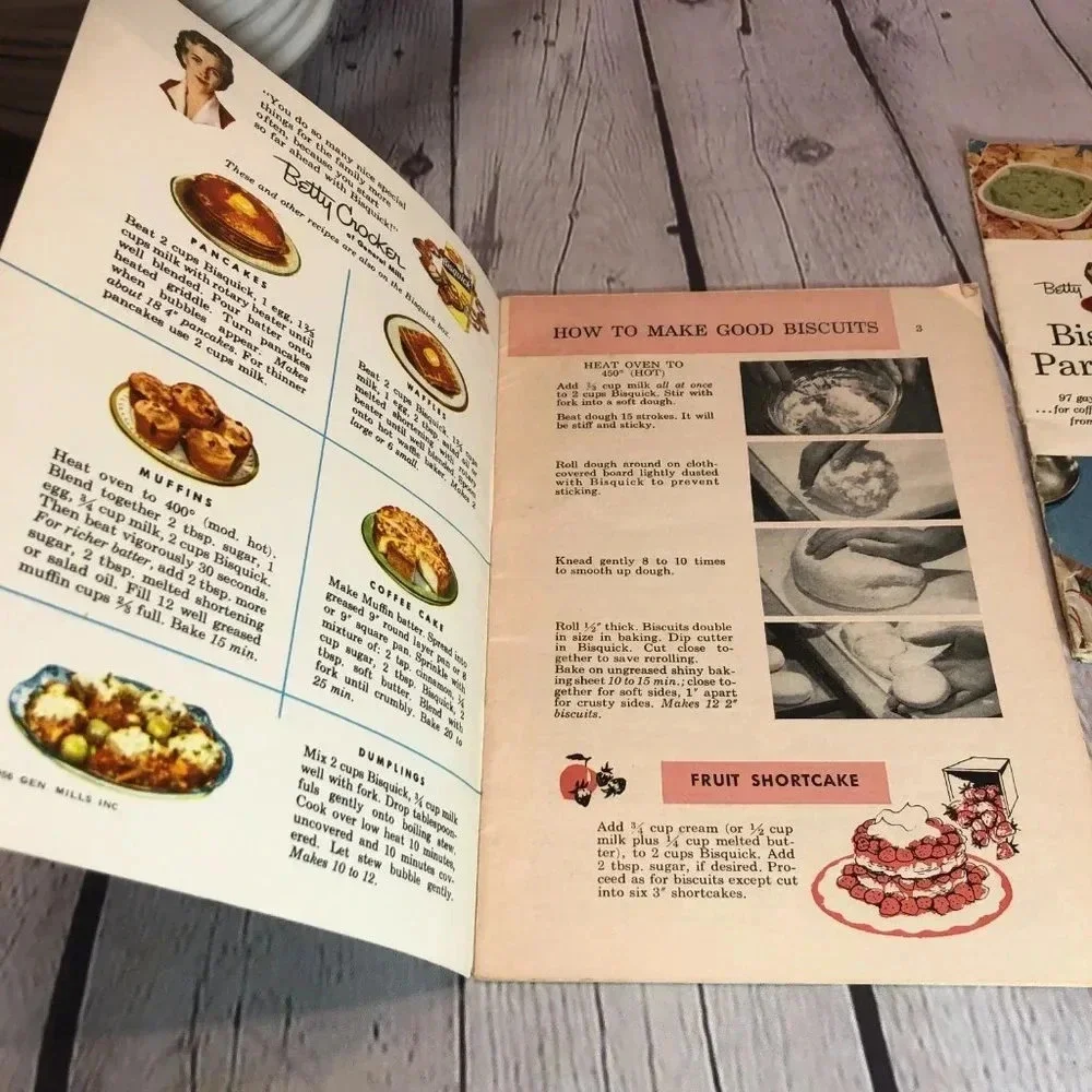 Vintage 1956 GENERAL MILLS BETTY CROCKER BISQUICK pamphlet cookbooks